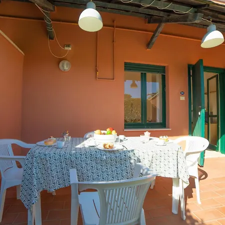 アパート Serra Alimini